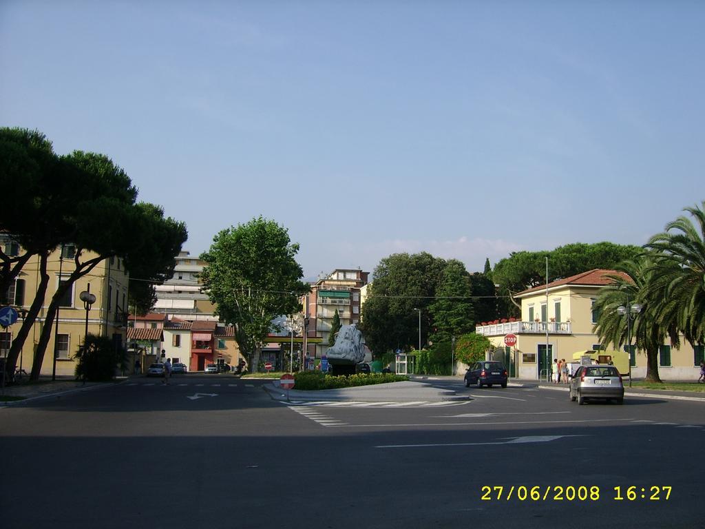Appartamento Marina Marina Di Carrara Luaran gambar